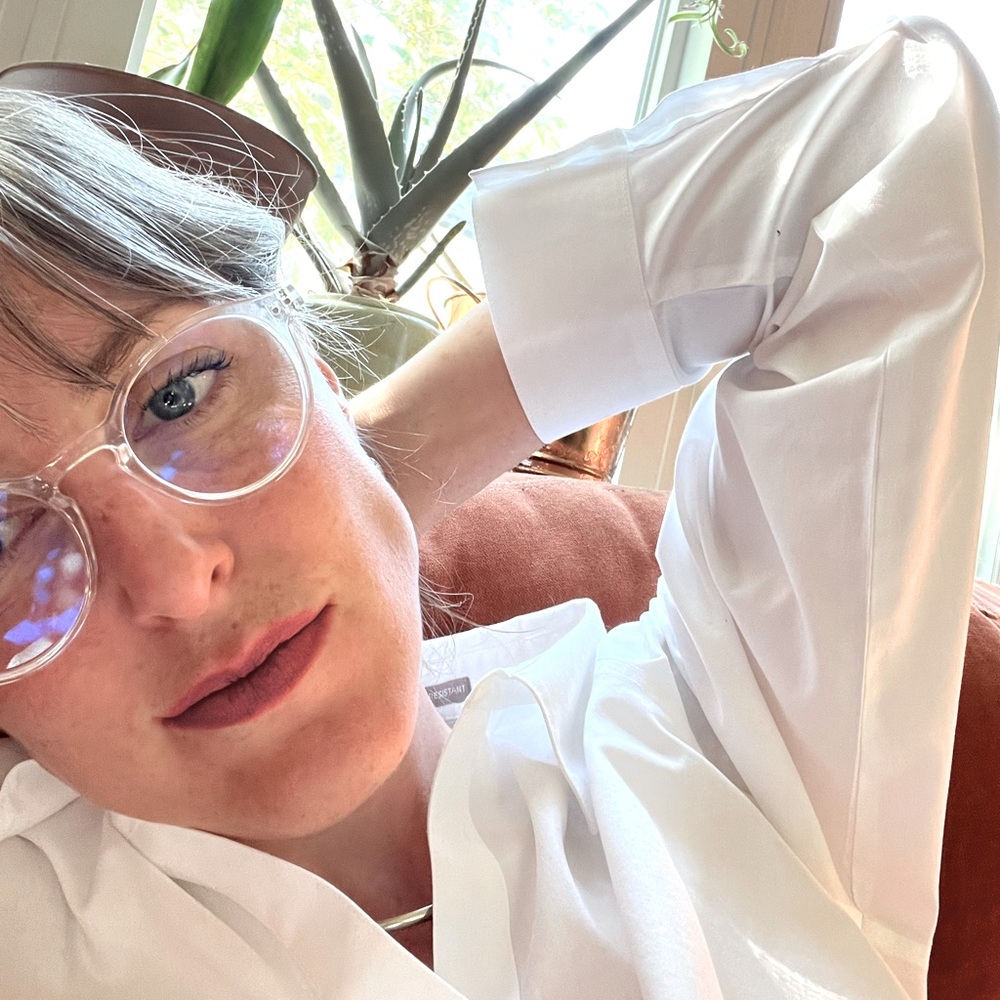 Meet your Posher, Elizabeth